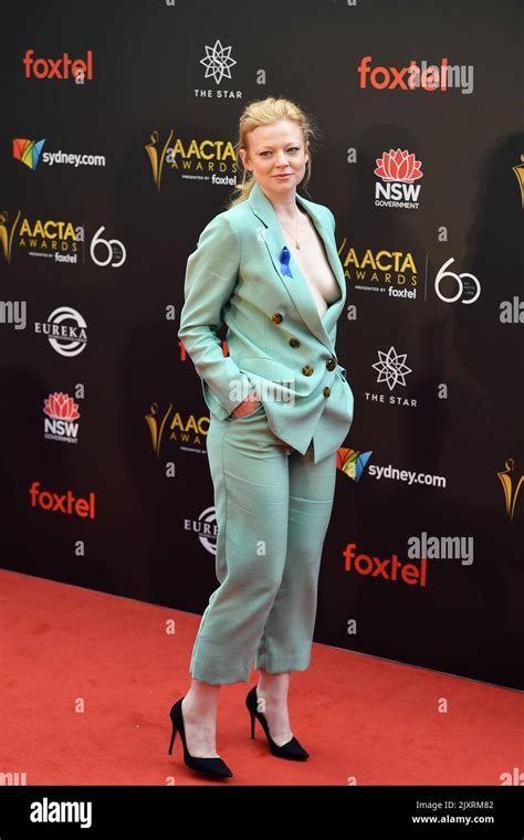 sarah snook fappening|Sarah Snook goes BRALESS on the AACTA Awards red carpet